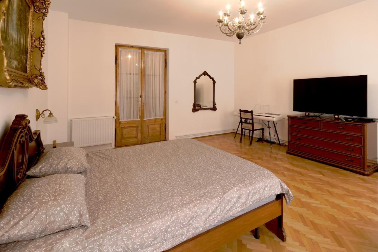 Illo Tempore - Ultracentral Apartment ซิวิโชอารา ภายนอก รูปภาพ